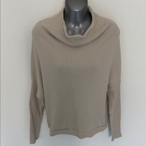 ✨ Women’s Free People Beach Cowl Neck Ribbed Oversized Pullover Size S ✨